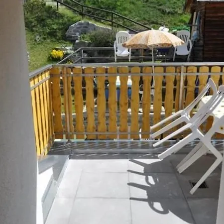 Appartement Runatsch 133 A *